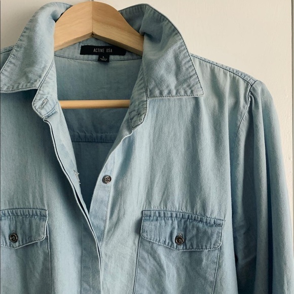 Button-up shirt. - Picture 1 of 5